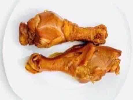 Braised chicken legs in Chinese red-cooked sauce