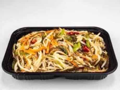 Cold mixed shredded vegetable trio
