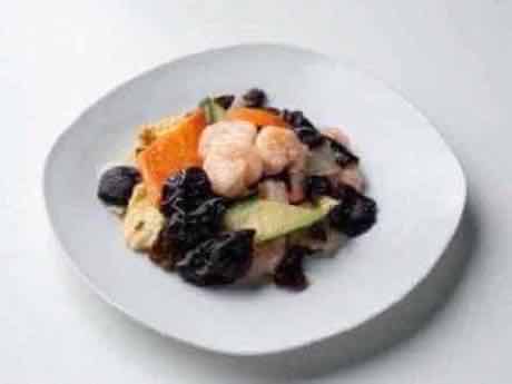 Stir-fried shrimp with wood ear mushrooms