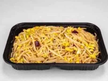 Stir-fried yellow soybean sprouts